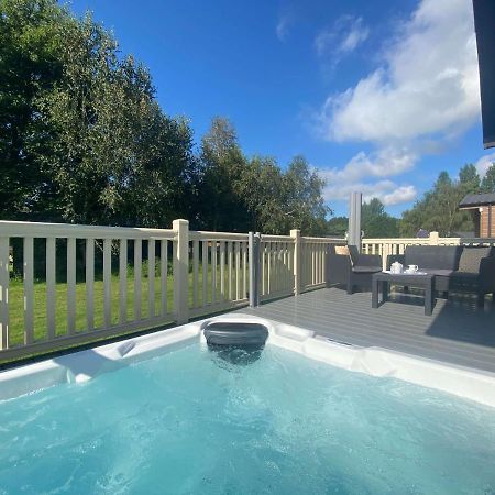 The Yorkshire Burrow Lodge With Hot Tub Dış mekan fotoğraf