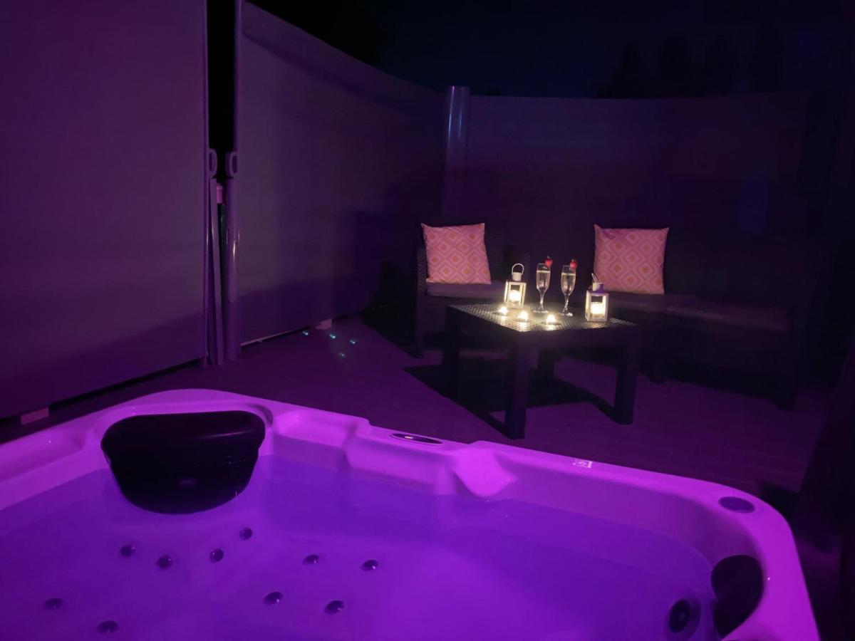 The Yorkshire Burrow Lodge With Hot Tub Dış mekan fotoğraf